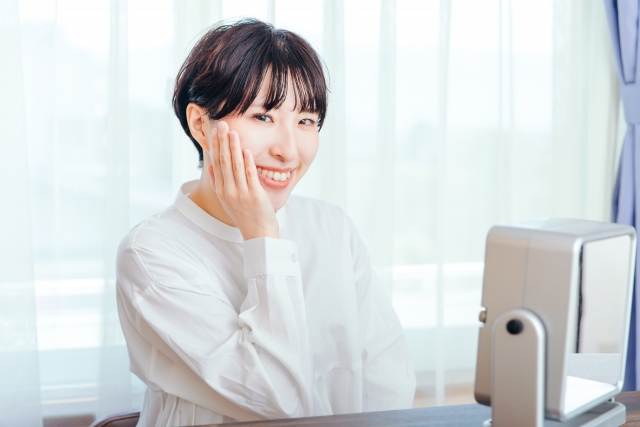 肌がきれいな女性