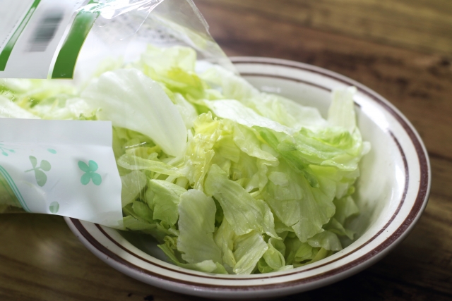 カットレタス