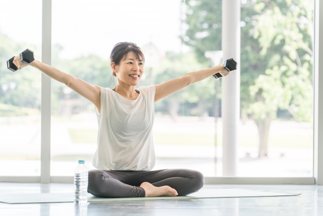 只今、筋トレ中