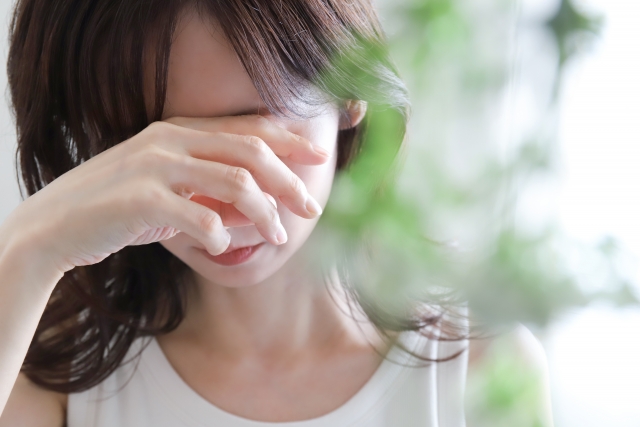 寝不足の女性