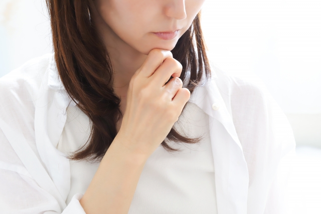 不安になる女性