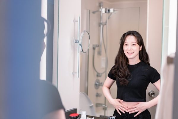 ダイエットを頑張る女性